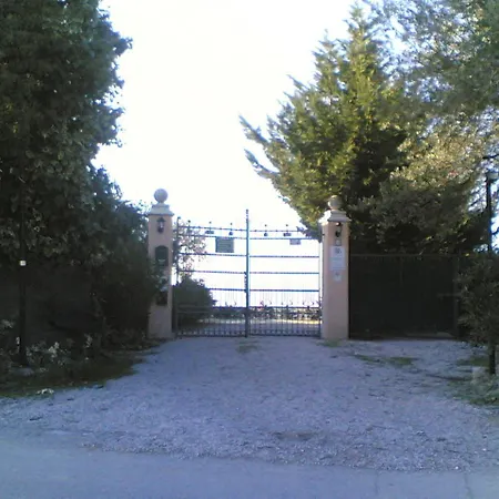 Giardino Agritourist 3*