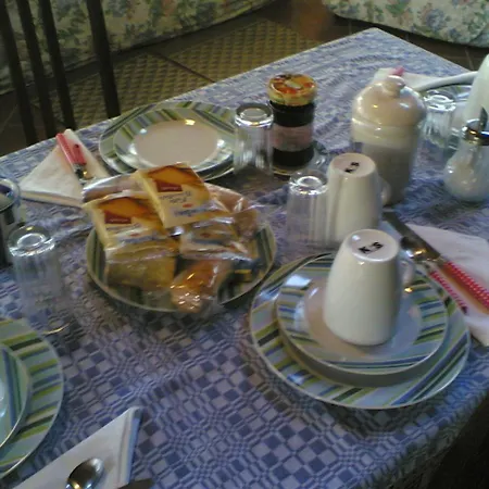 Giardino Agritourist לינה וארוחת בוקר 3*