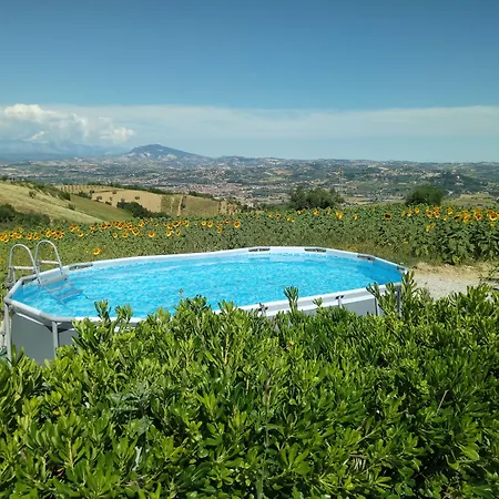 Bed&Breakfast Giardino Agritourist 3* Controguerra