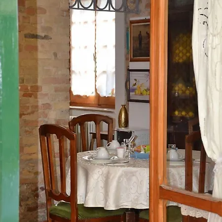 Giardino Agritourist Nocleg ze śniadaniem 3*