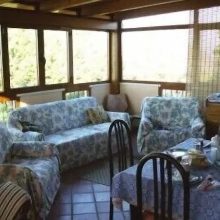Giardino Agritourist Oda ve Kahvaltı Controguerra