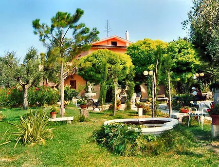 Bed&Breakfast Giardino Agritourist Bed & Breakfast 3*