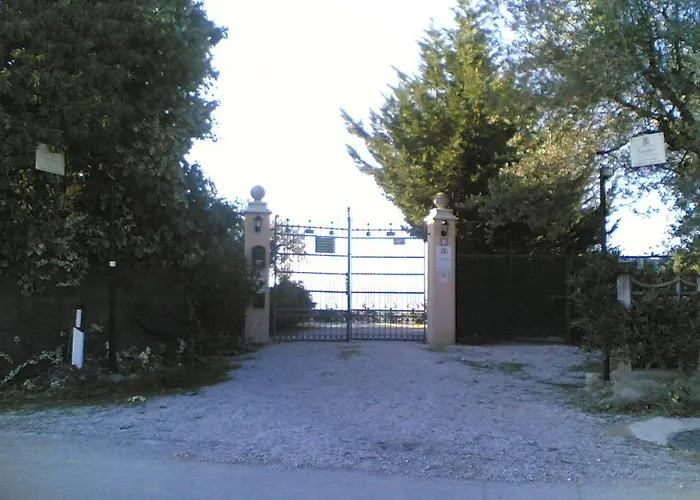 Giardino Agritourist 3*